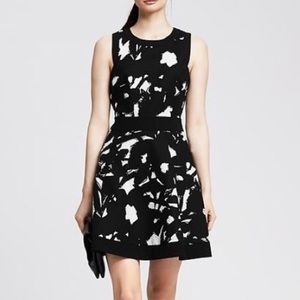 Banana republic fit and flare dress black & white